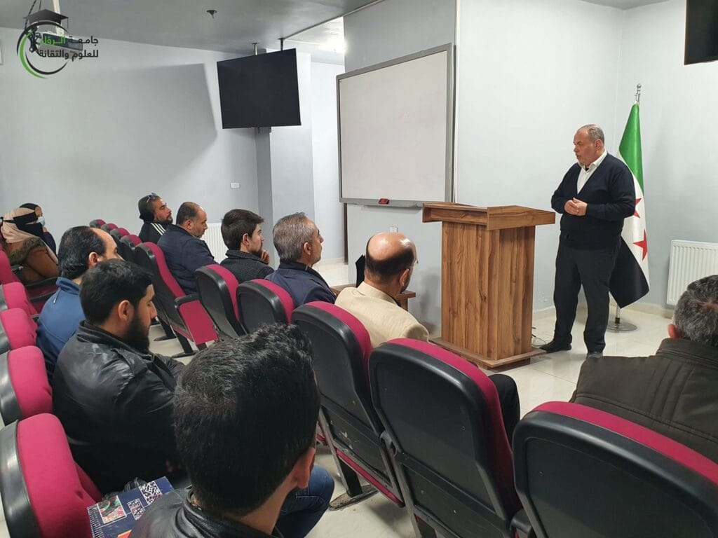 تكريم الطلاب الفائزين في مسابقة أجمل عبارة عن البيئة