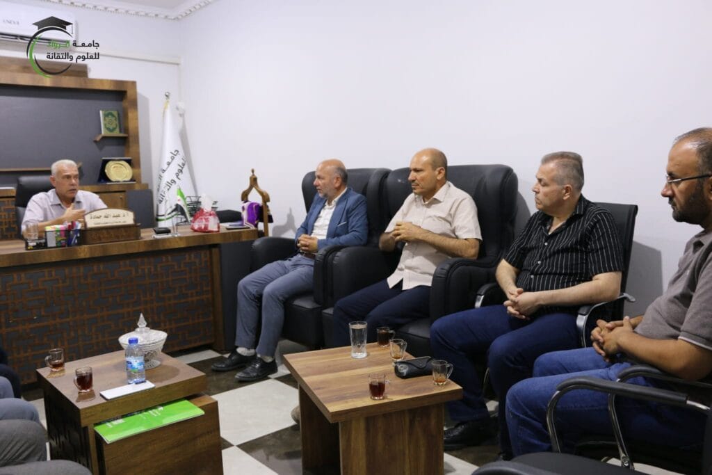 جامعة الرواد تبحث تعزيز التعاون مع المجلس الأعلى لإدارة الكوارث ومؤسسة IDIA 2020
