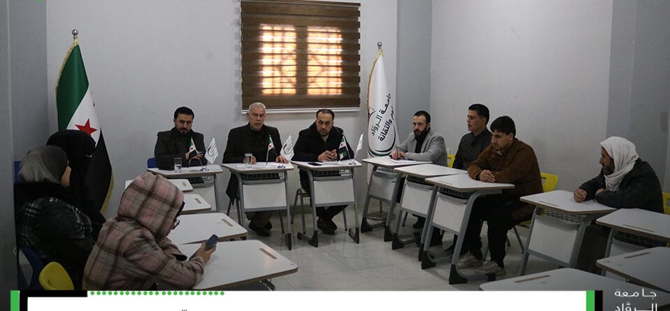 عقدت رئاسة جامعة الرواد للعلوم والتقانة اجتماعاً مع طلاب الجامعة من ذوي الاحتياجات الخاصة (المكفوفين) وجرى خلال الاجتماع الاستماع إلى مطالبهم واحتياجاتهم. وأكد رئيس الجامعة الأستاذ الدكتور عبدالله حمادة على ضرورة العمل على تأمين البيئة الأكاديمية وتقديم الخدمات المناسبة لتحصيلهم العلمي في الجامعة. كما أوصى رئيس الجامعة بالسعي لتأمين كافة متطلباتهم من تسجيل للمحاضرات ومرافق داخل الجامعة وتأمين الخدمات اللوجستية اللازمة والنقل ن والى الجامعة بغية الوصول بهم إلى بيئة علمية محفزة تناسب جميع الطلاب.