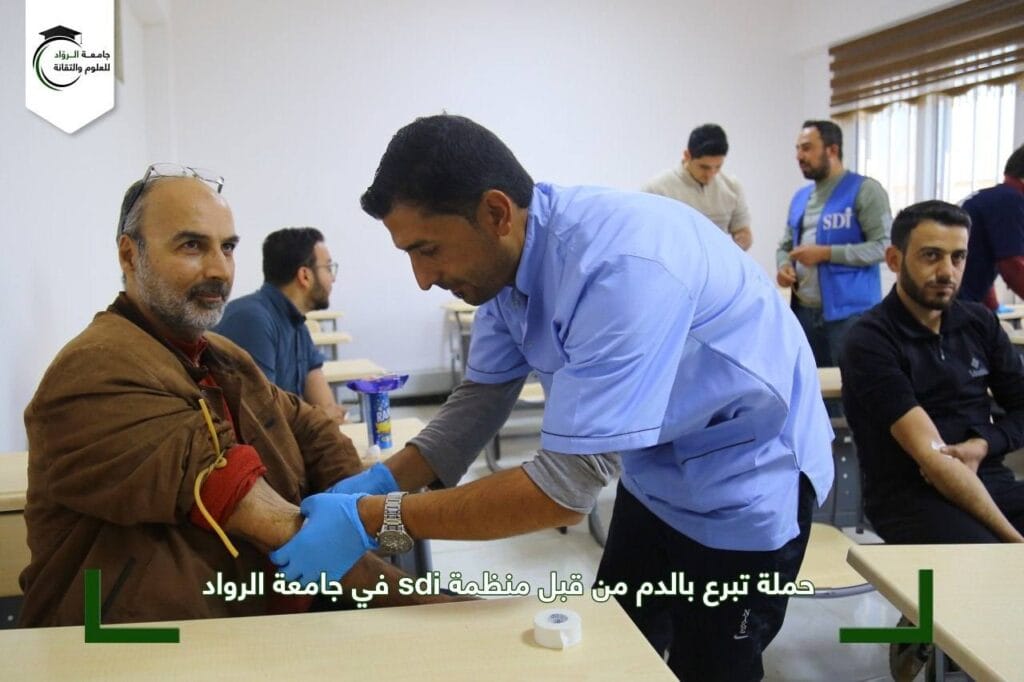 حملة تبرع بالدم داخل الحرم الجامعي في جامعة الرواد