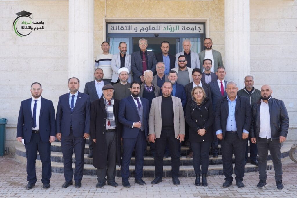 وفد من مجلس الشعب يزور جامعة الرواد