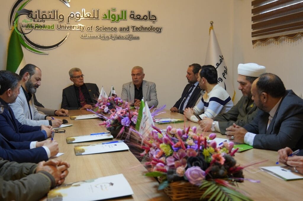 وفد من مجلس الشعب يزور جامعة الرواد