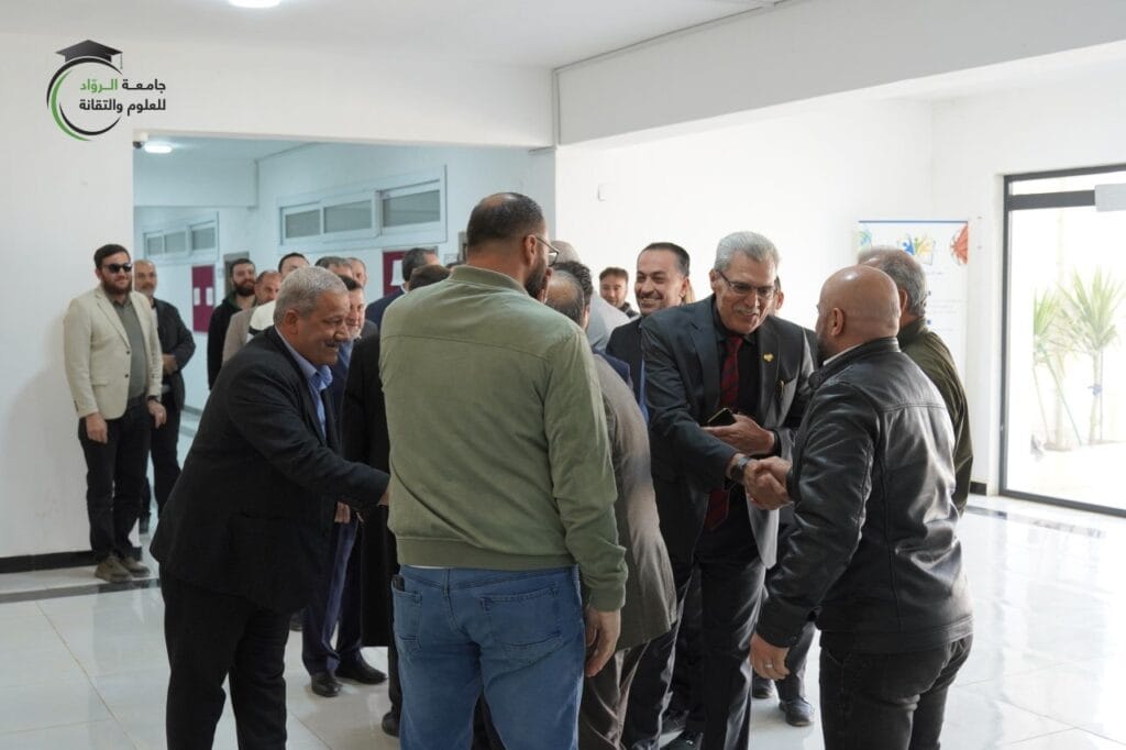 وفد من مجلس الشعب يزور جامعة الرواد