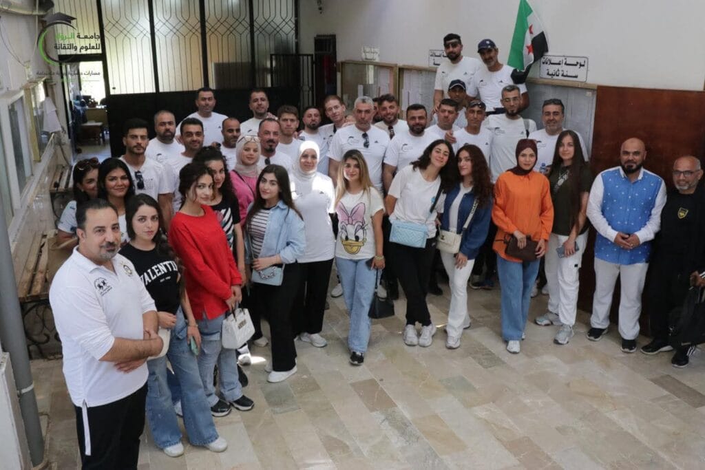 جامعة الرواد تفتح آفاقًا جديدة لطلبتها عبر رحلة علمية إلى جامعة اللاذقية