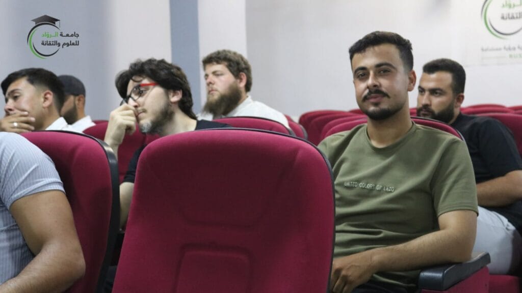 جامعة الرواد تستمع إلى مقترحات الطلبة عبر لقاء مع الهيئات الطلابية