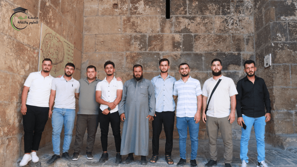 جامعة الرواد تنظم زيارة علمية لعدد من طلاب كلية الهندسة المعلوماتية وكلية هندسة البناء وإعادة الإعمار إلى جامعة حلب
