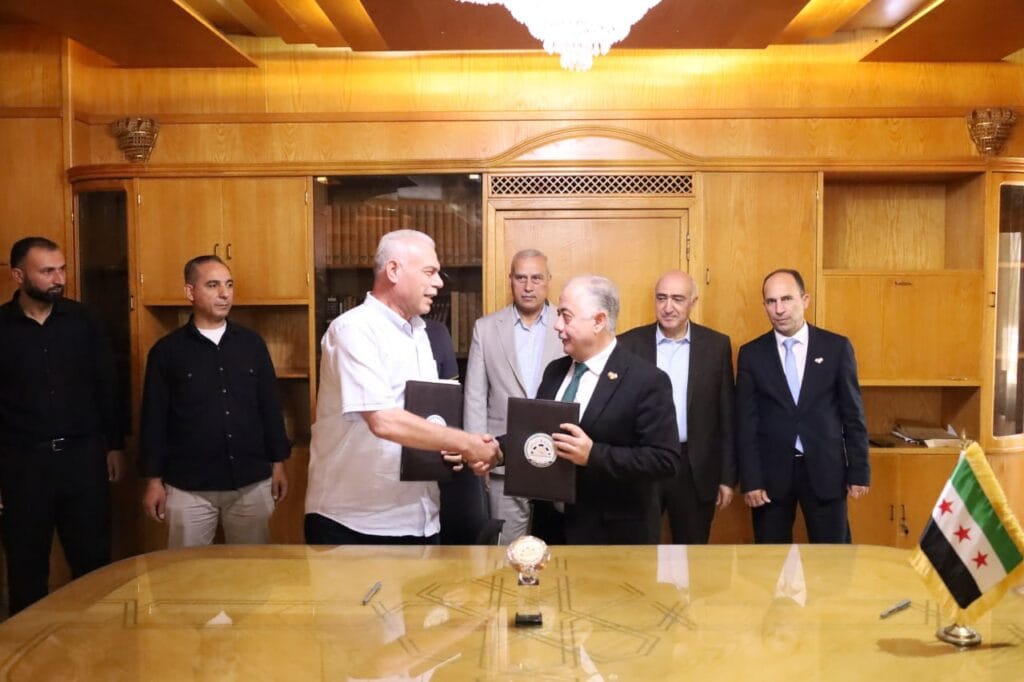 جامعة الرواد للعلوم والتقانة وجامعة حمص توقّعان مذكرة تفاهم لتعزيز التعاون الأكاديمي والبحثي