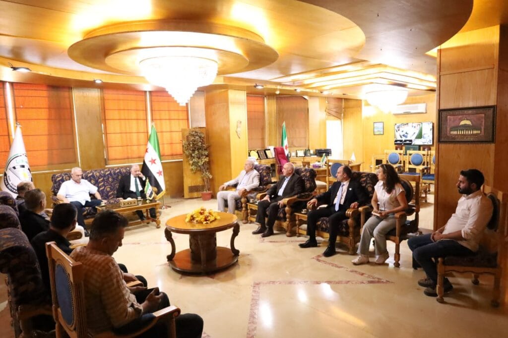 جامعة الرواد للعلوم والتقانة وجامعة حمص توقّعان مذكرة تفاهم لتعزيز التعاون الأكاديمي والبحثي